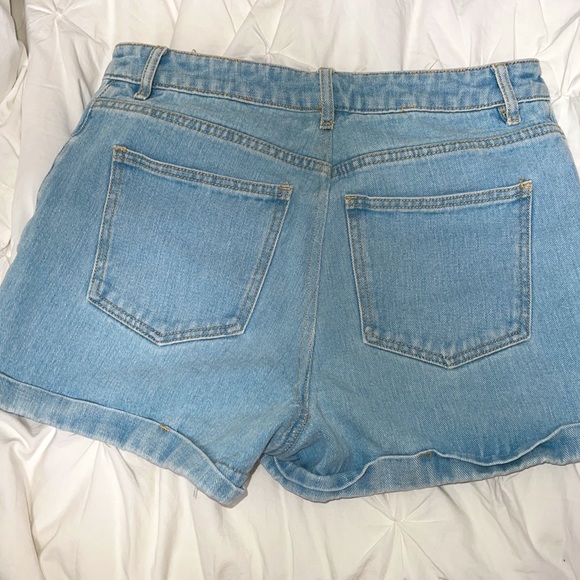 Summer blue jean shorts - Picture 3 of 3